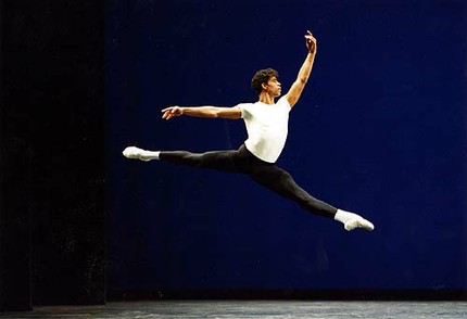 Carlos Acosta in the Royal Ballet's Agon © Bill Cooper